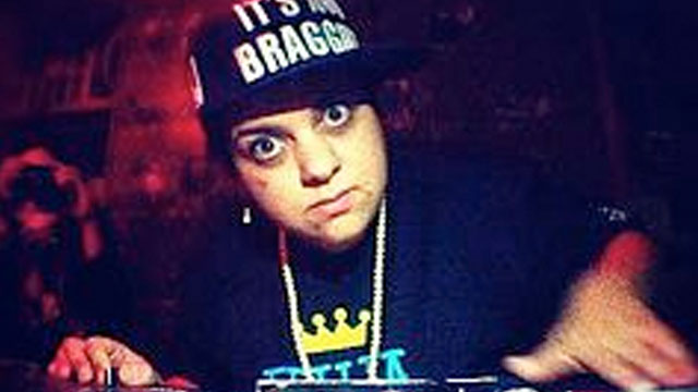 DJ MzRizk Howl and Echoes 2016